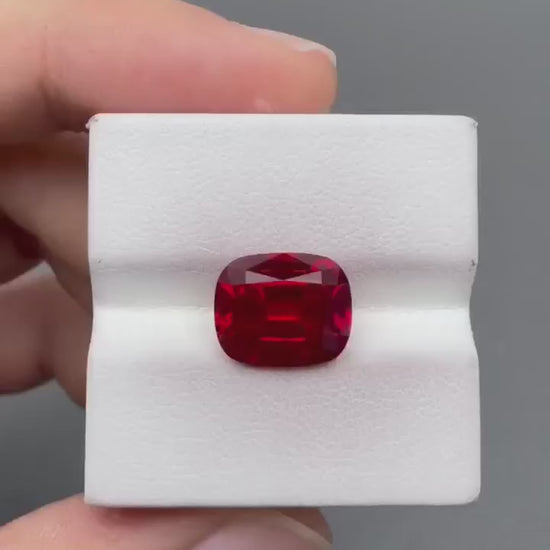 RUCU009 · Pigeon Blood Ruby video · 9*11 mm · 5.84 ct