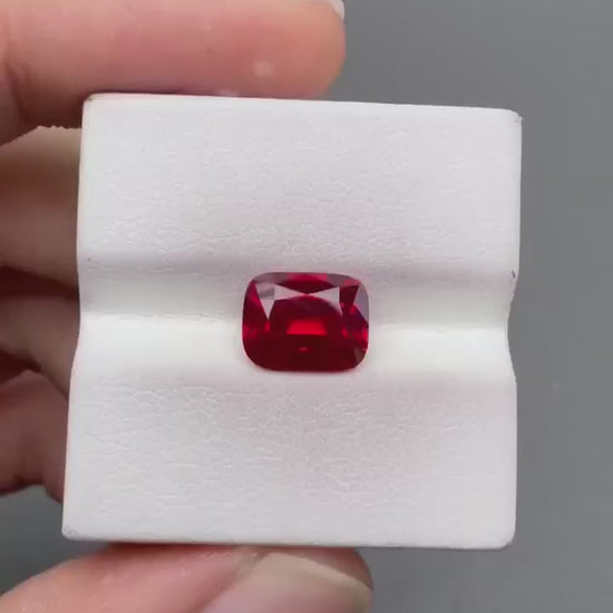 RUCU007 · Pigeon Blood Ruby video · 7*9 mm · 3.12 ct