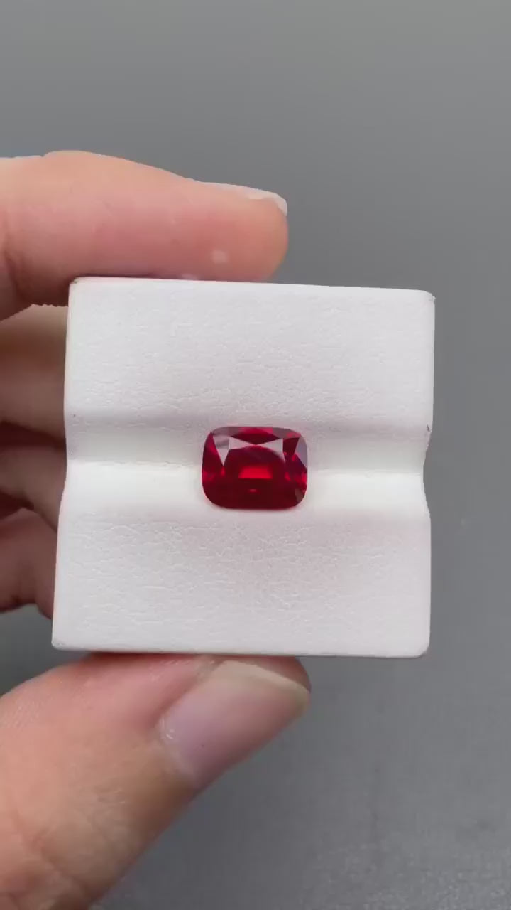 RUCU007 · Pigeon Blood Ruby video · 7*9 mm · 3.12 ct