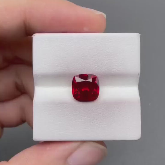 RUCU006 · Pigeon Blood Ruby video · 8*8 mm · 3.2 ct