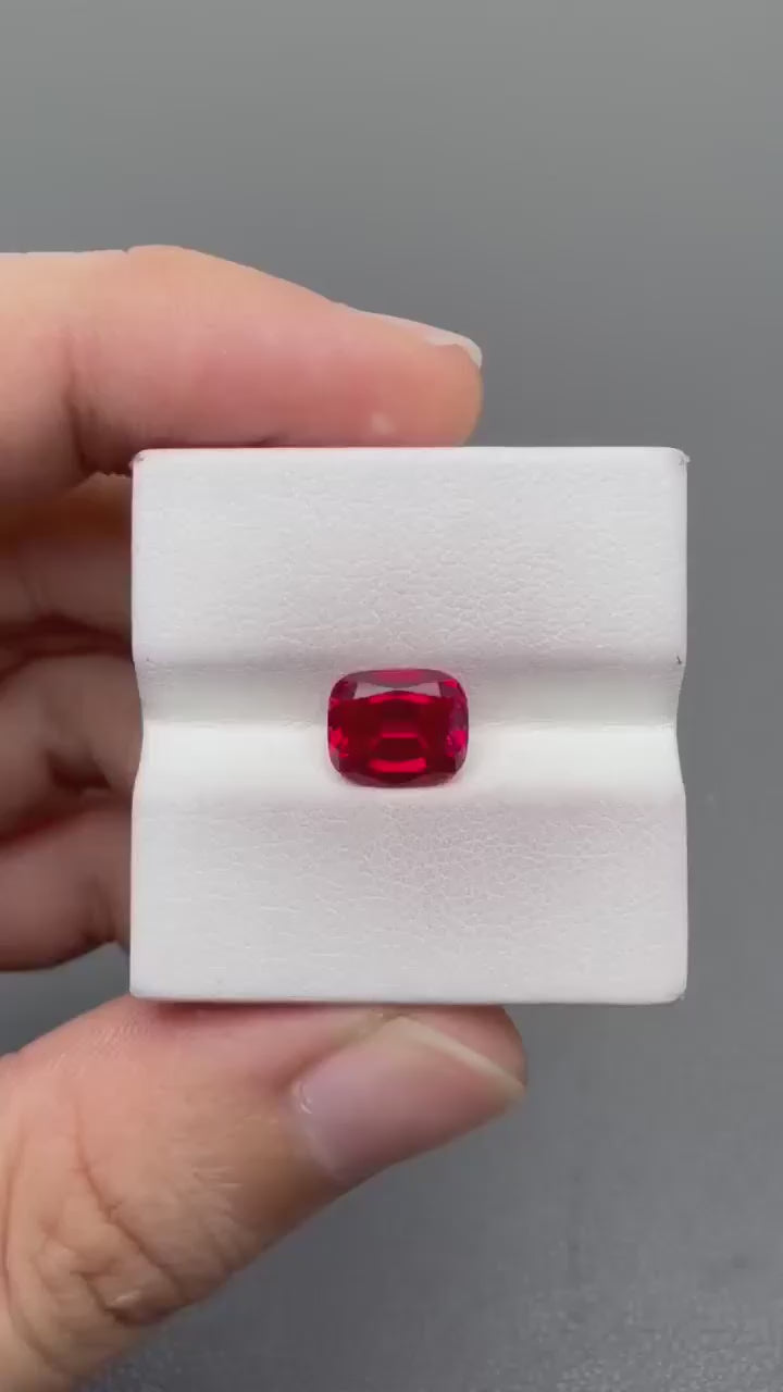 RUCU005 · Pigeon Blood Ruby video · 7*8 mm · 2.6 ct