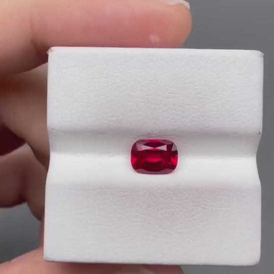 RUCU002 · Pigeon Blood Ruby video · 5*7 mm · 1.25 ct