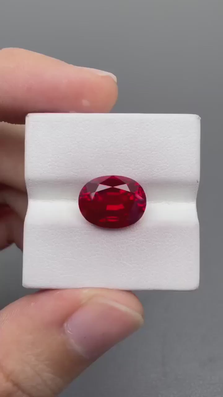 RUOV008 · Pigeon Blood Ruby video · 9.5*12 mm · 6.27 ct