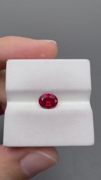RUOV001 · Pigeon Blood Ruby video · 5.5*7 mm · 1.44 ct