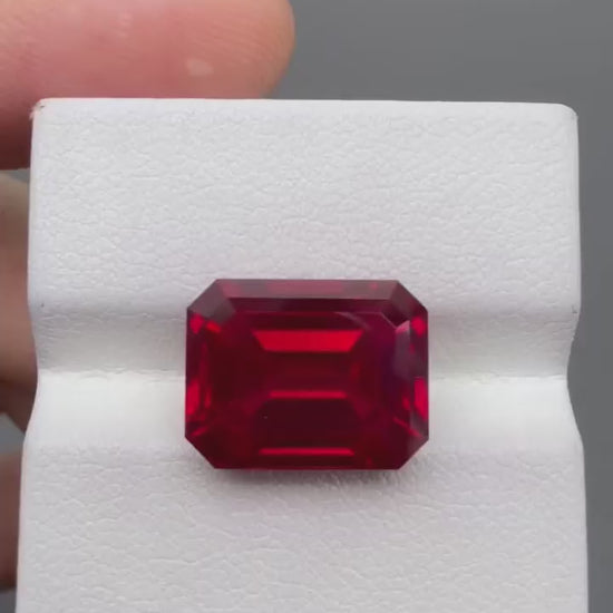 RUEM004 · Pigeon Blood Ruby video · 10*13 mm · 11.26 ct